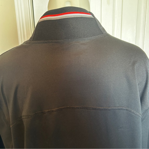 Peloton 1/4 Zip Performance Pullover - Picture 5 of 11